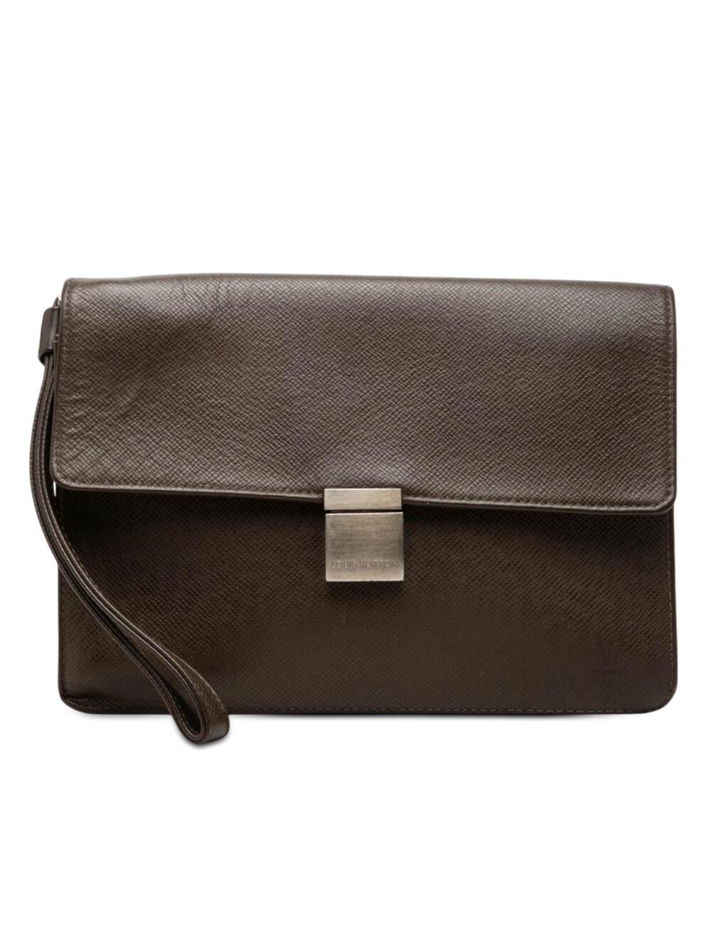 Louis Vuitton Taiga Selenga Pre-Loved #357644L40B